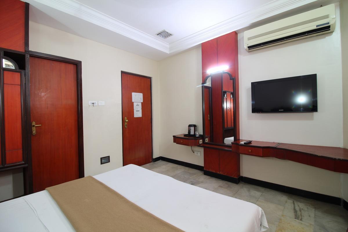 Hotel Naveen Coimbatore Buitenkant foto